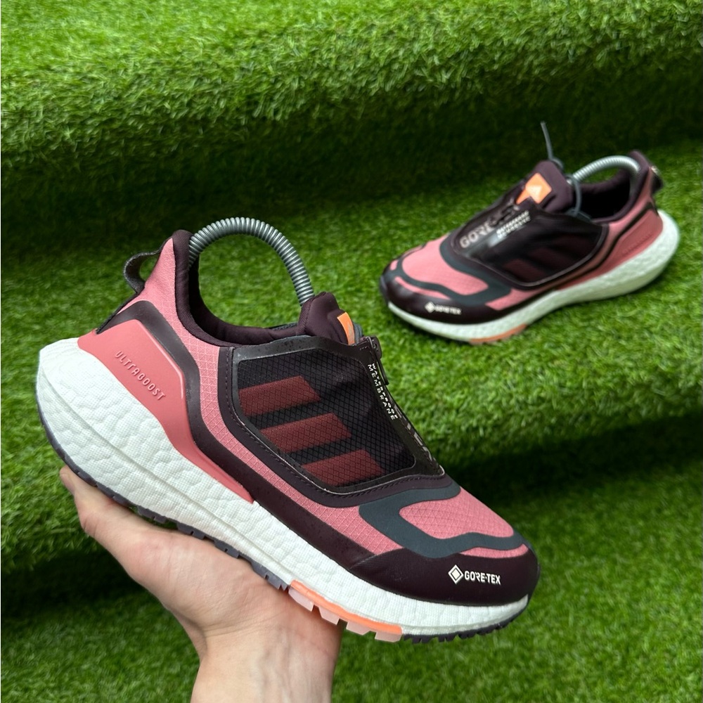 Women’s Running Shoes Adidas Ultraboost 22 GTX W Gore-Tex Waterproof Size 7,5